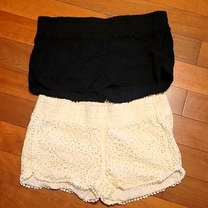 2 pair of Tinseltown medium shorts